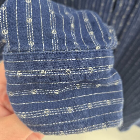 Banana Republic Blue Stripped Linen/Cotton Blend Long Sleeved Button Down Medium - Picture 4 of 8